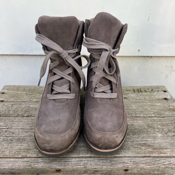 Ugg Kriston Brown Beige Suede Wedge Waterproof Boots Size 10 - Picture 2 of 8